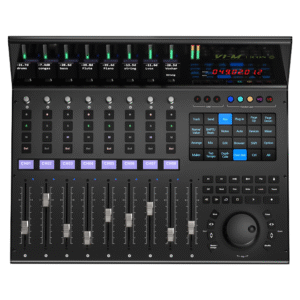 La superficie de control Icon V1 M ofrece faders motorizados, pantalla táctil personalizable y expansión hasta 64 canales para un control total en tu DAW.